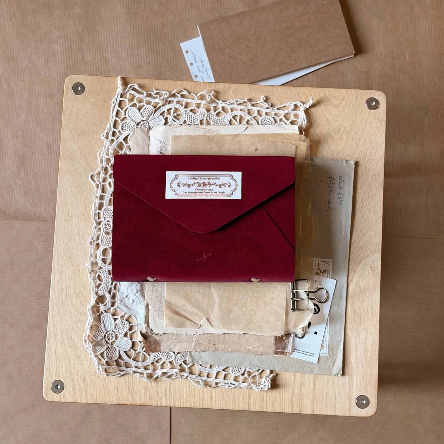 ART EMBOSS A6per Classic Trifold Refillable Organiser Crimson Velvet(Snow Suede)