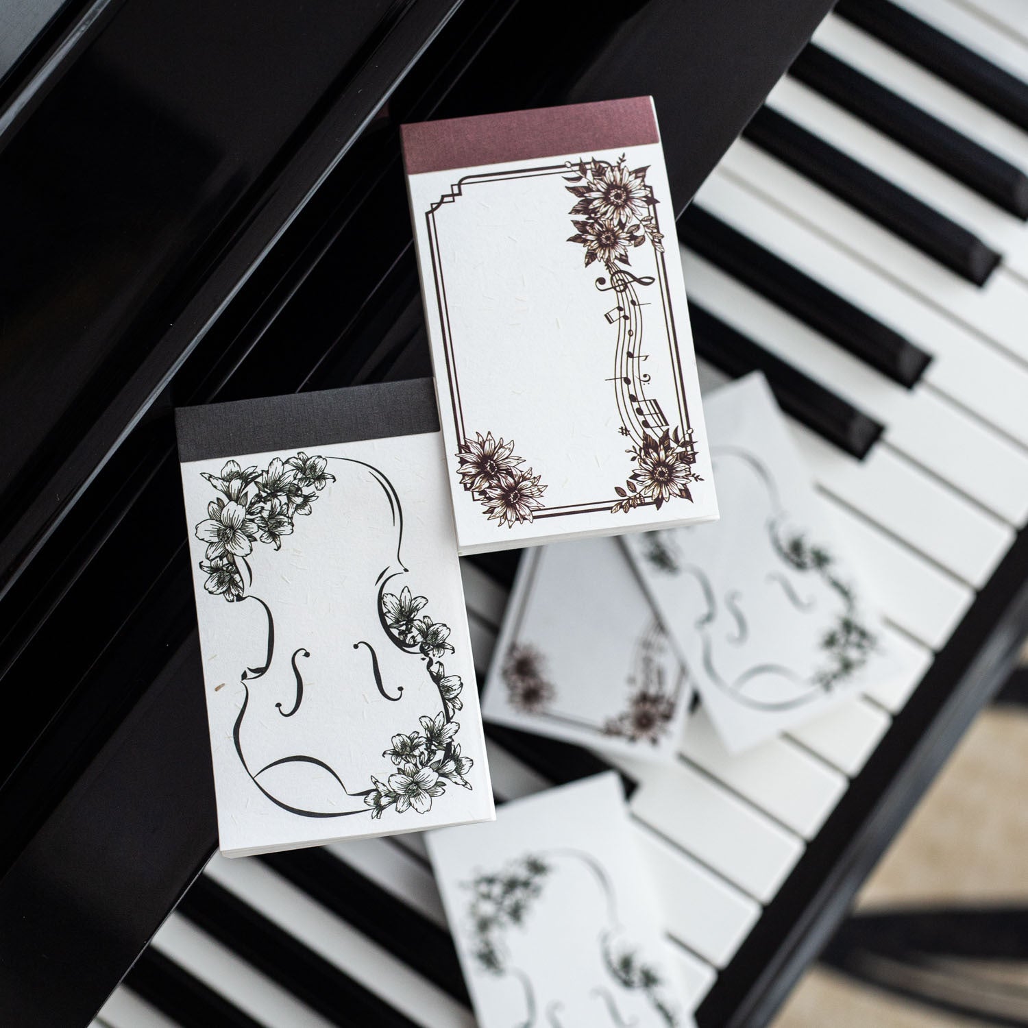 ART EMBOSS Garden Symphony Notepad Set – Floral Memo Paper (30 Pieces)